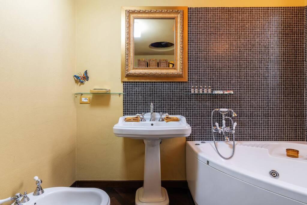 Апартаменти Maggio Flexyrent A.C. - Wifi Мілан Екстер'єр фото